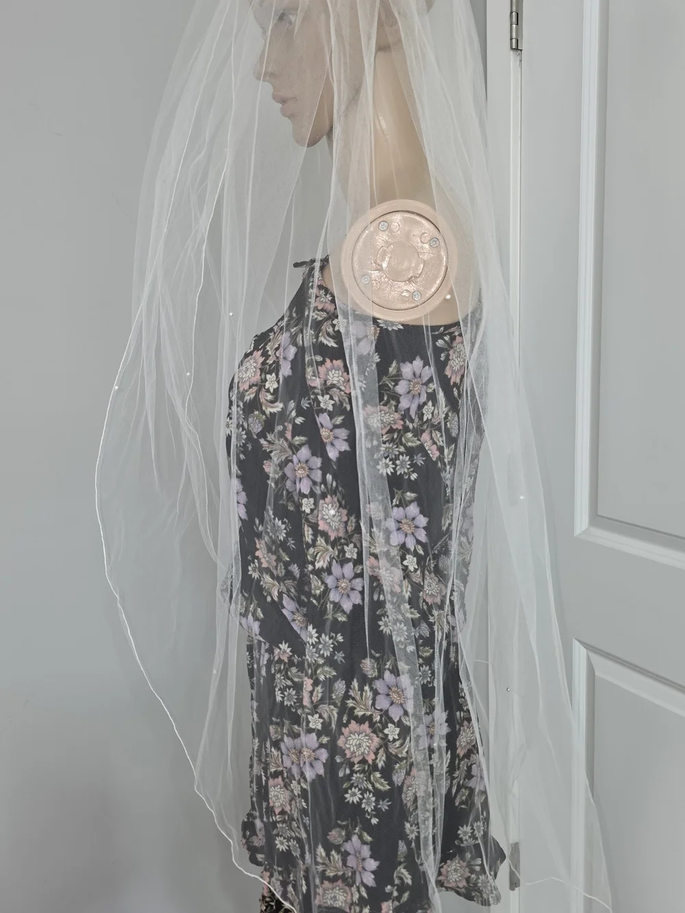 Vintage two-tier tulle bridal veil adorned delicate scattered pearls 36